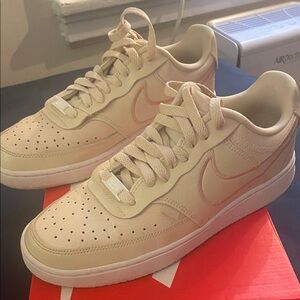 Nike Women’s Cream Sneakers